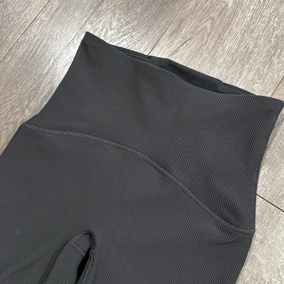 SPANXshap e Booty Boost black ribbed
7/8 Leggings xs - Picture 8 of 10